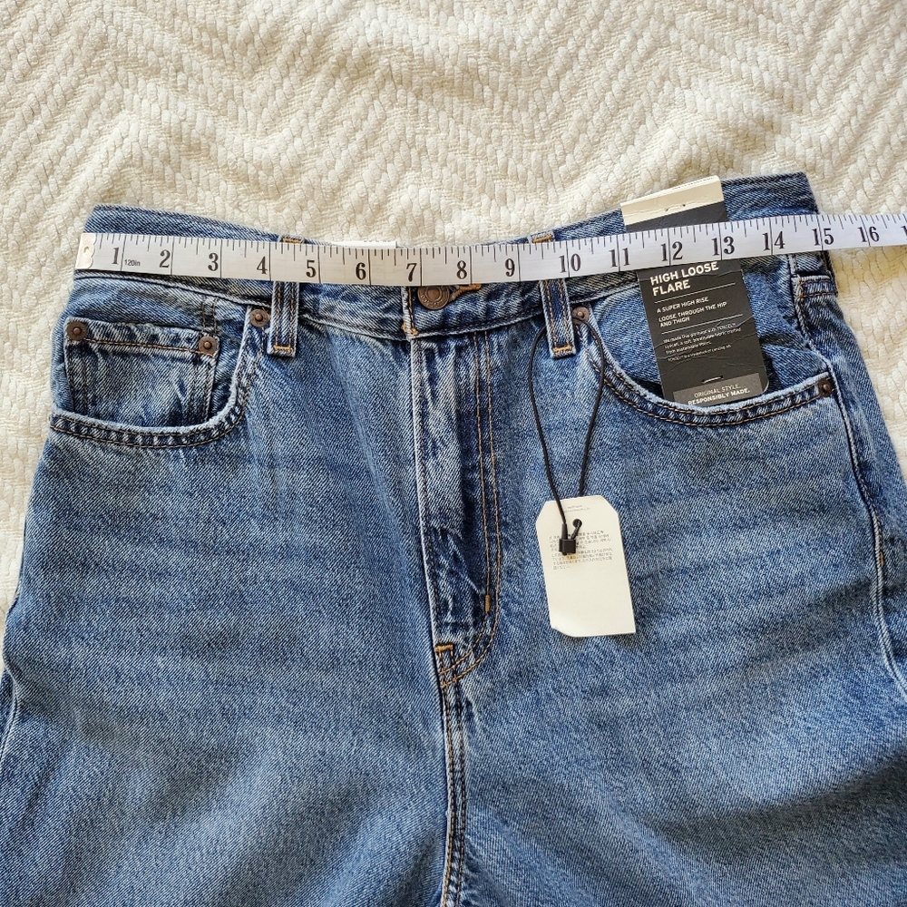 Levis High Loose Flare Jeans NWT - Picture 12 of 16